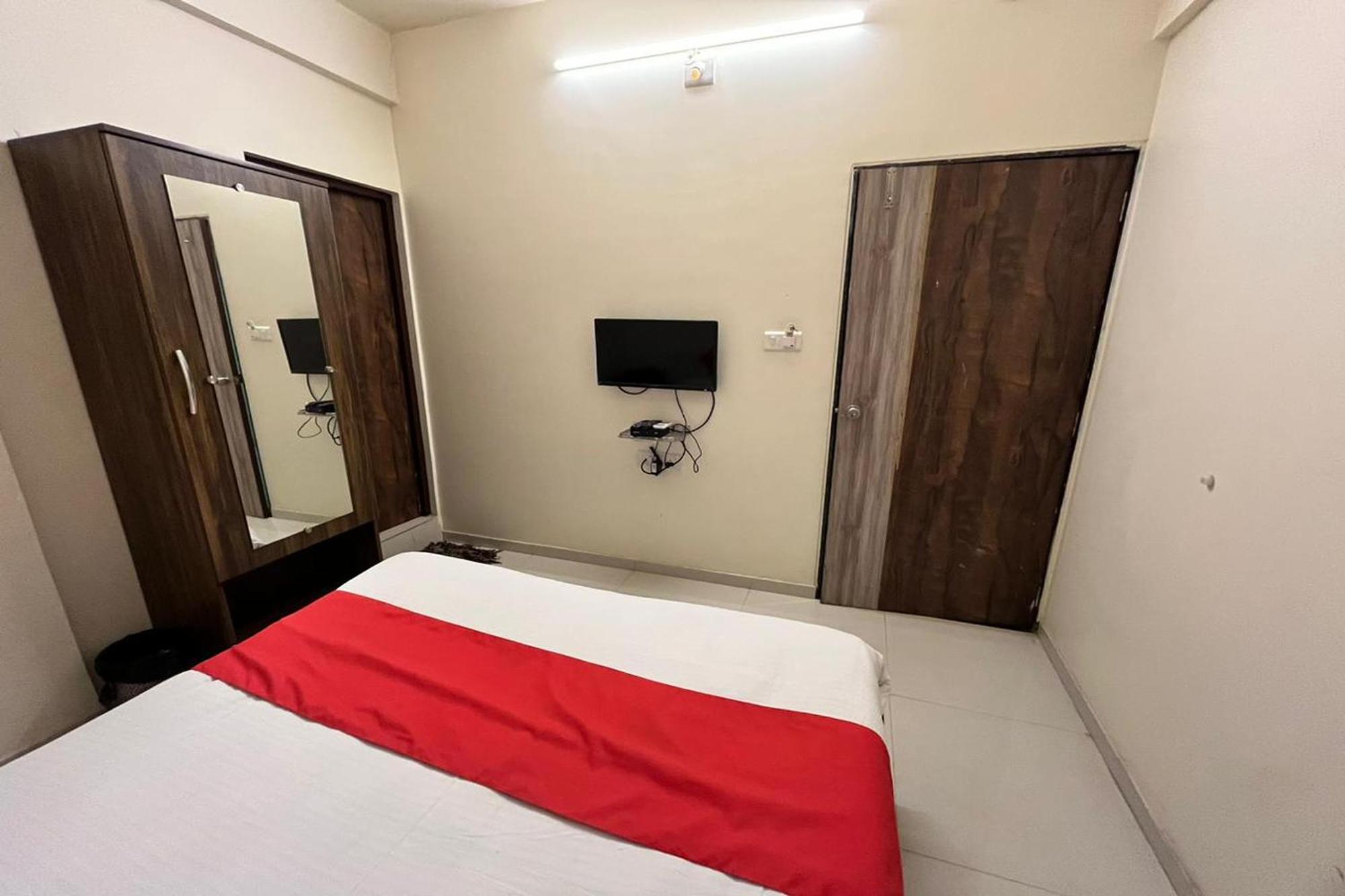 Hotel Kalyan Palace Watuwa Esterno foto
